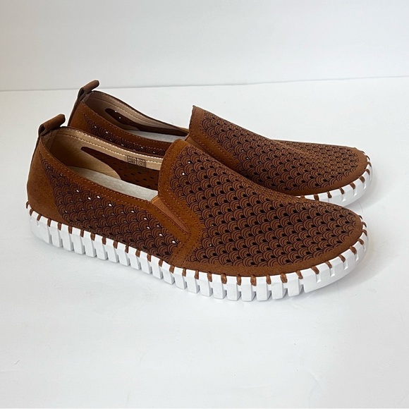 Isle Jacobsen Tulip 139 Perforated Slip-On Sneaker Mens Size EU 43 US 9.5 ⬇️ - Picture 1 of 8